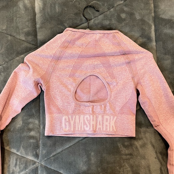 Gymshark pink cropped workout top - Picture 2 of 3